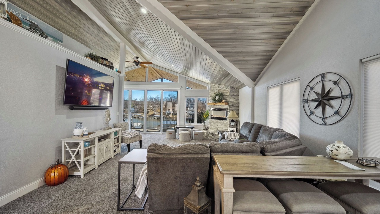 Photo of Livingroom in Sunrise Beach