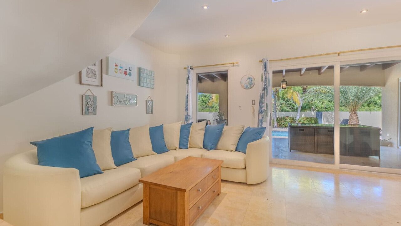 Photo of Livingroom in Opal