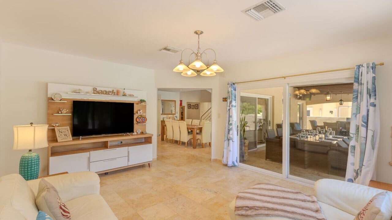 Photo of Livingroom in Opal