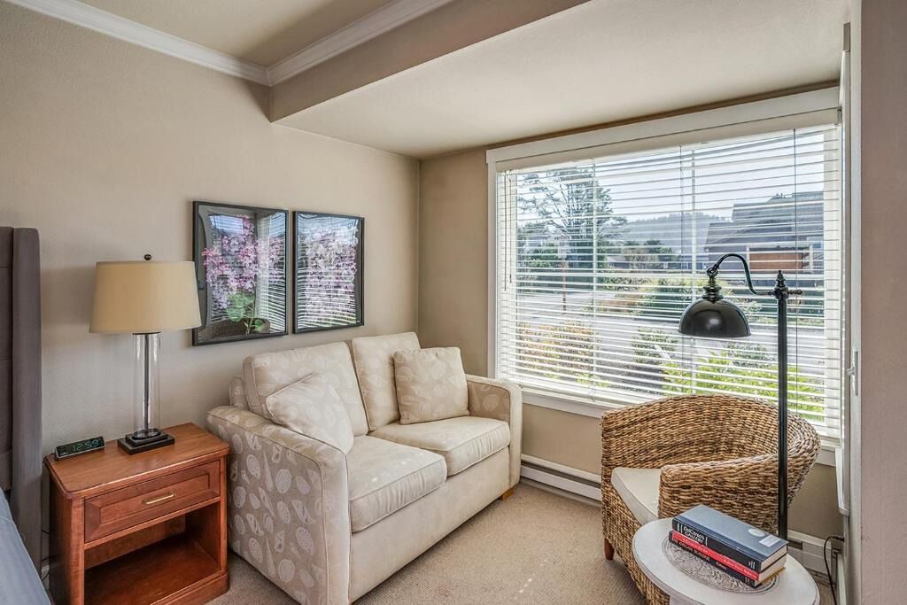 Photo of Livingroom in Downtown Cannon Beach