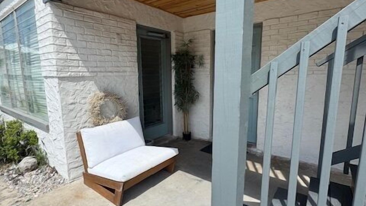 Photo of Outdoor in Biltmore Beach