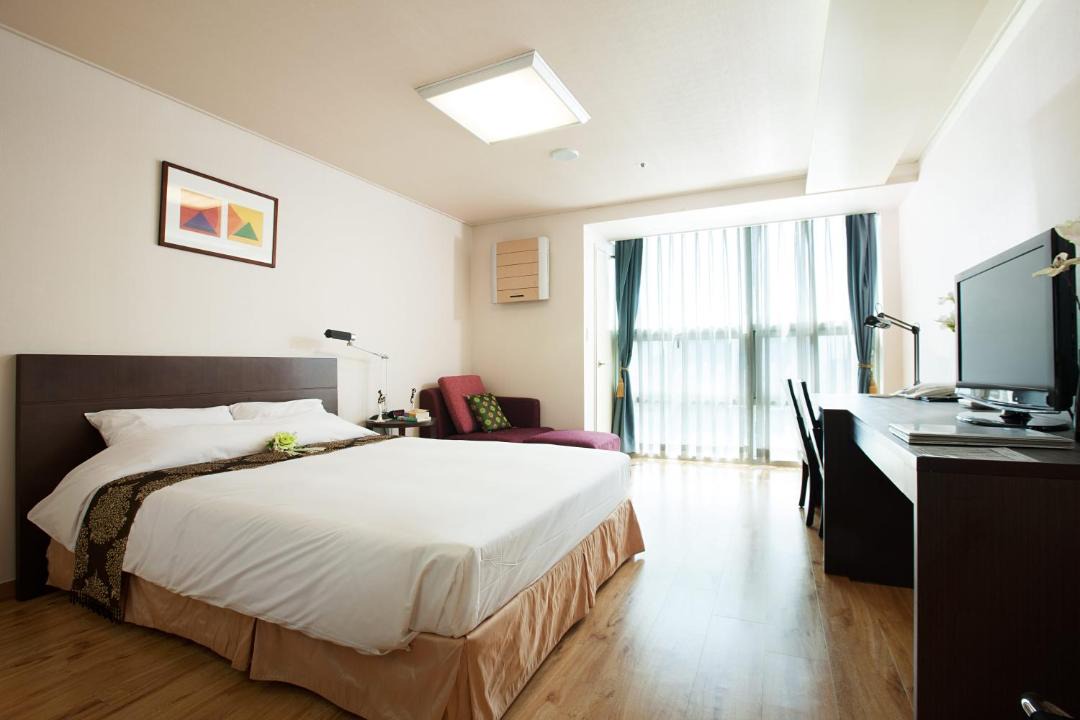 Photo of Bedroom in Nonhyeon-dong