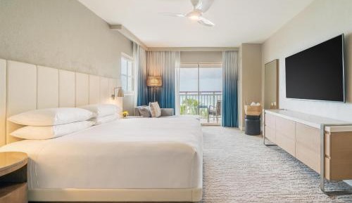King Room with Balcony and Partial Ocean View