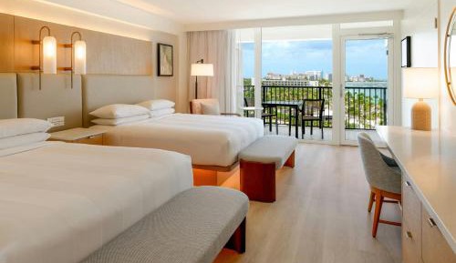 Tradewinds Deluxe View, Club Level, 2 Queen Beds