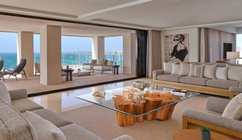 John Jacob Astor One-Bedroom Presidential King Suite