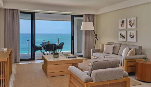 One-Bedroom Oceanfront Executive King Suite with Balcony