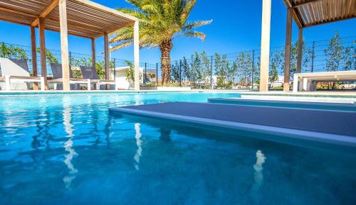 Toscano Townhouse, Community Pool