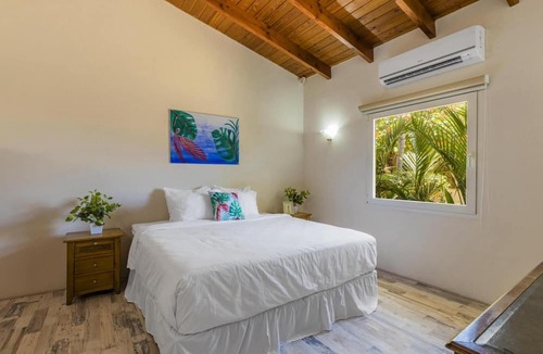 Arashi Villa | Deluxe Mansion Steps to Beach Pool Sea Views