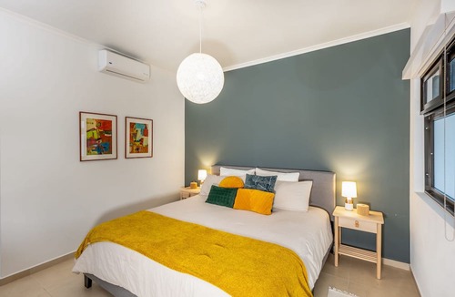 Gold Coast Condo | Create your own unforgettable happy memories in our Happy island paradise.