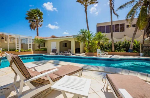 Arashi Apartment | Across From Beach 1br- Sunset Suite Malmokbeach