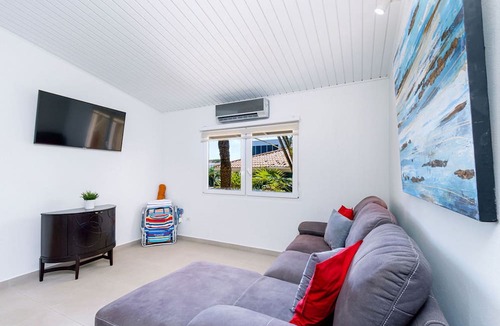 Arashi Apartment | Across From Beach 1br- Sunset Suite Malmokbeach