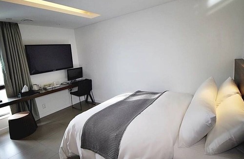 Hapjeong-dong Hotel | Circle Hotel Seoul
