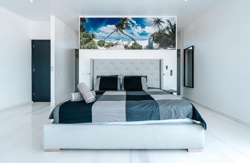 Noord Apartment | Gray Door Apartments - Adults Only