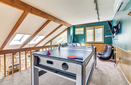 Lake Harmony House | All-Season Family Retreat in Lake Harmony!