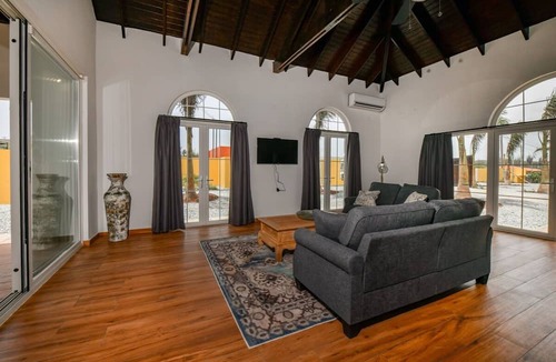 Santa Cruz Apartment | Picaron Villas