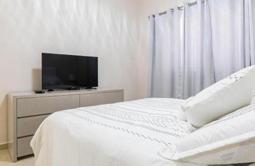 Gold Coast House | Near HotelBeaches 1st Floor Gold Coast Condo