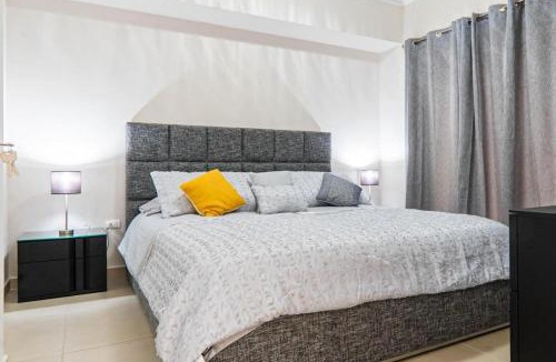 Gold Coast House | Near HotelBeaches 1st Floor Gold Coast Condo