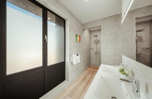 Tuscany Residence Aruba Villa | 4BR Tuscany Water Villa 4 King Suites by Bocobay