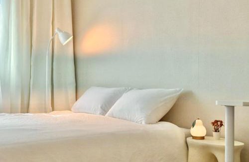 Nonhyeon-dong Villa | 114m2, 2 minutes from Gangnamgu Office Station, Apgujeong, Cheongdam, Seolleung, COEX, Gangnam, 1 minutes from Convenience store, Parking, Luggage storage, Business trip, Beauty trip