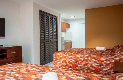Palm Beach Hotel | Coconut Inn