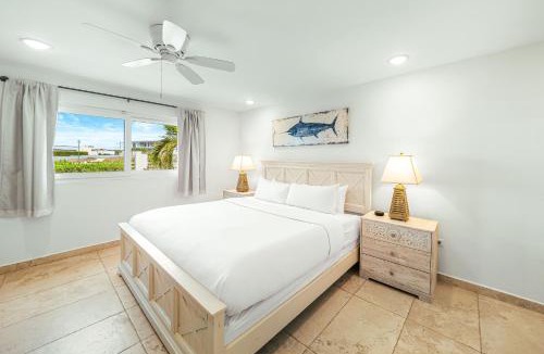 Arashi Apartment | 6BR & 6BA 5 Mins to Beach at Alegria Villa by Bocobay