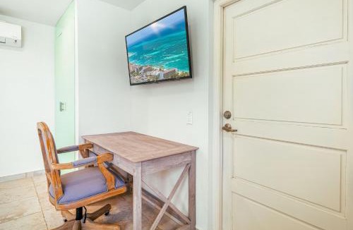 Arashi Apartment | 6BR & 6BA 5 Mins to Beach at Alegria Villa by Bocobay