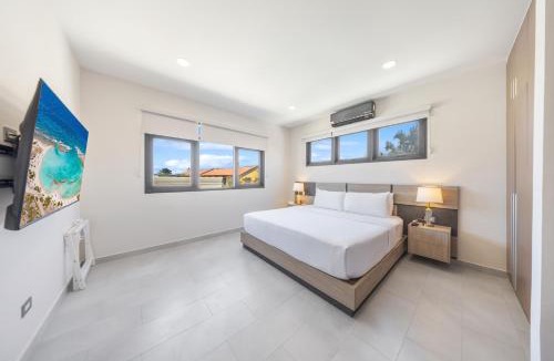 Gold Coast Villa | LUX 4BR and 3BA Villa with Pool Malmokweg 48 by Bocobay