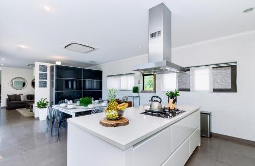 Bubali Villa | Spectacular designer villa 5 star Luxury 6 Bedroom New