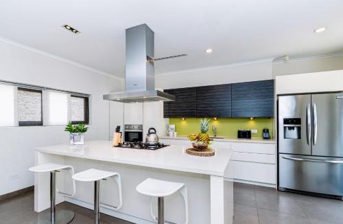 Bubali Villa | Spectacular designer villa 5 star Luxury 6 Bedroom New