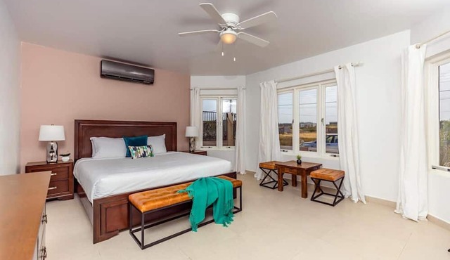 Outstanding Oasis 7BR 7BA Villa With Private Pool