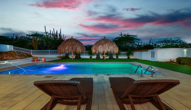 Stylish Villa, Private Pool, Bbq, Privacy