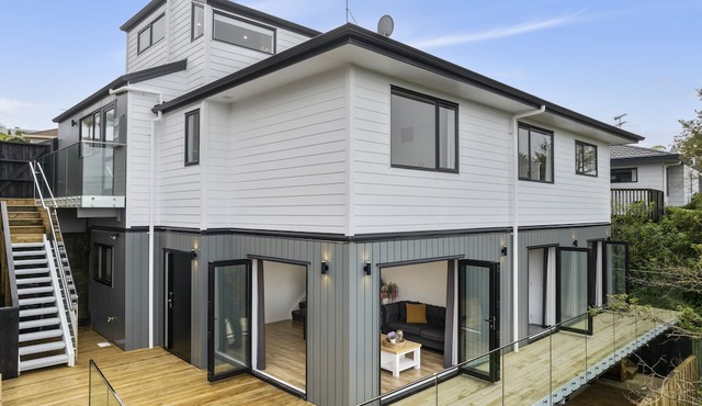 Beautiful beach escape. 6bed, Spa pool, Outdoor living, peaceful and lovely