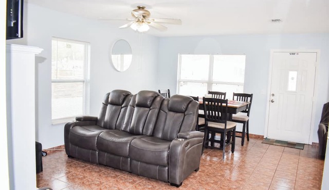 Fully Equipped Monthly Rental - Fenced Yard - Near Gulf Coast Medical