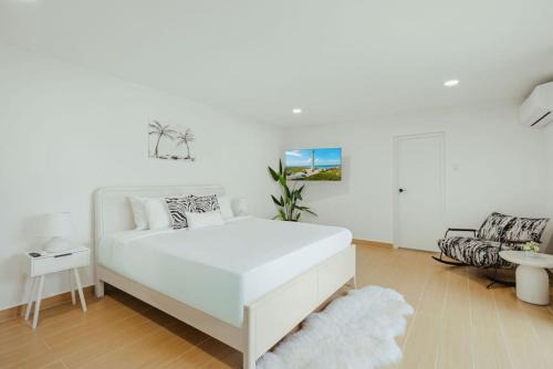 4BR Pet-Friendly Villa at Casa Noir by Bocobay