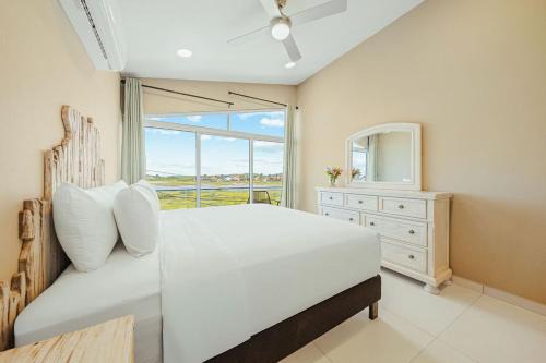Palm Beach 8BR Villa | Beach Vibe by Bocobay