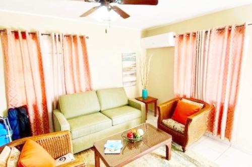 3BD Villa near Best Beaches 30ft private pool