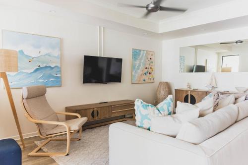 Only Few Steps to Noosa Rivers - Bermuda Villas 10