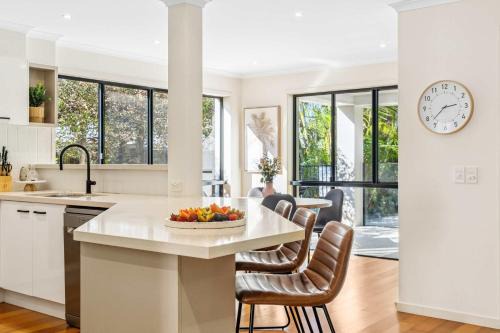 Mountaintop Pool Retreat - The Ideal Family Escape