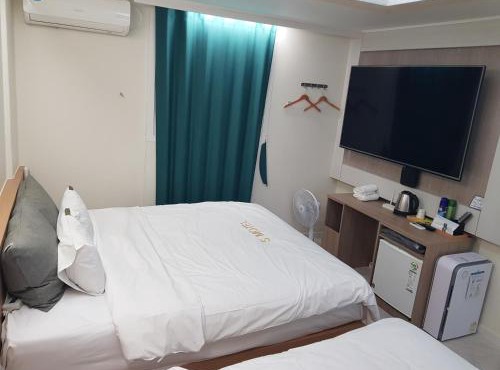 Number 25 Hotel