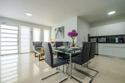 Sleeps 26 Spacious Luxury: Pool ~ Soccer ~ Gazebo